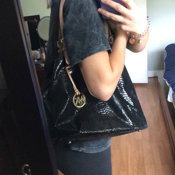 Faux Snake Skin Bag - Picture 3 of 4